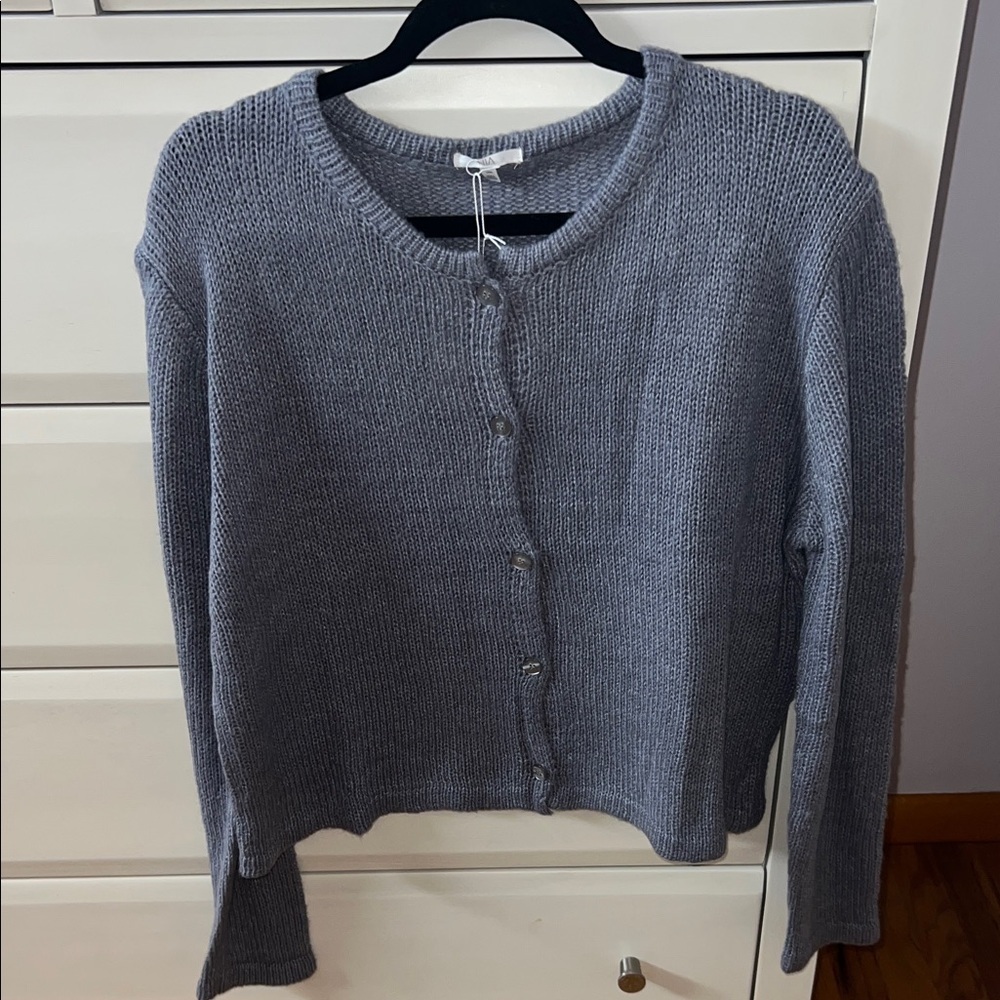 Elegant Gray Women's Cardigan